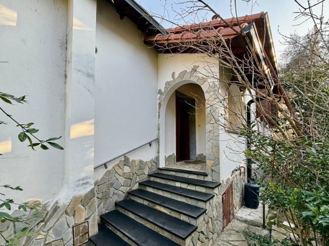 Casa Indipendente in vendita a Imperia