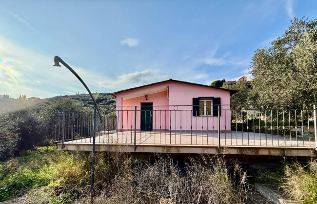 Villa in vendita a Imperia
