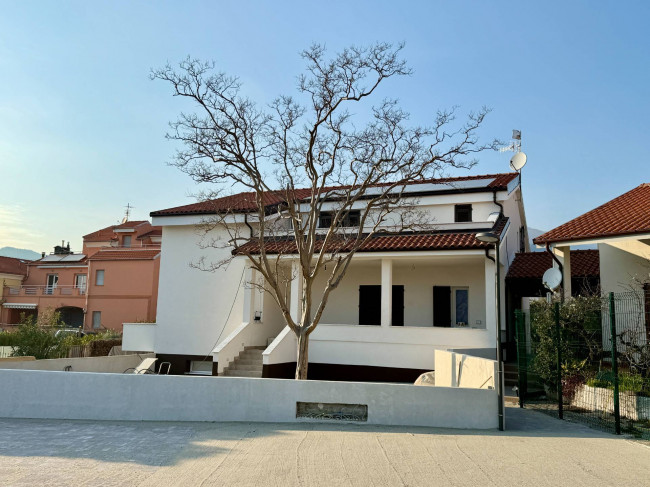 Bilocale in vendita a Loano