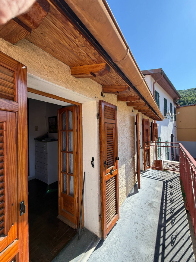 Zweifamilienhaus zu verkaufen in Pornassio
