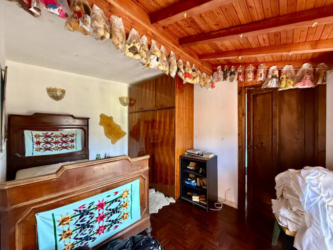 Zweifamilienhaus zu verkaufen in Pornassio