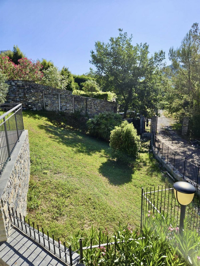 Zweifamilienhaus zu verkaufen in Garlenda