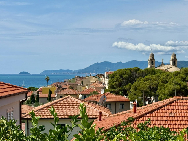 Villetta bifamiliare in vendita a Borgio Verezzi