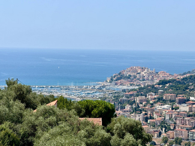 Villa in vendita a Imperia
