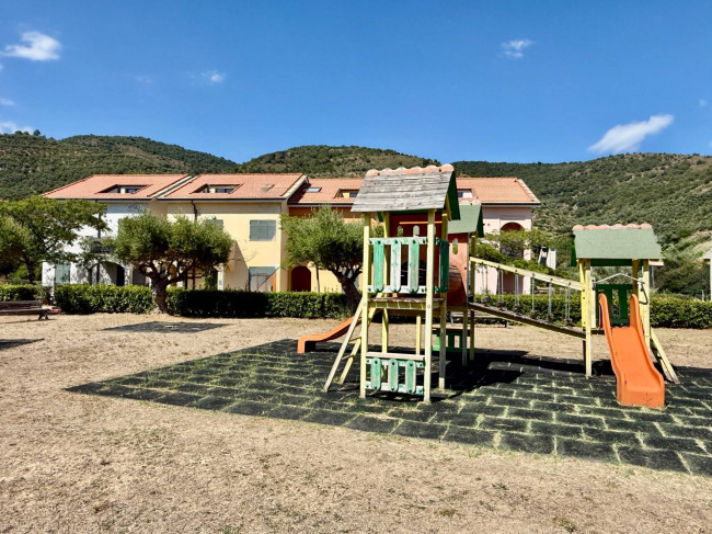 Studio flats for sale in Castellaro