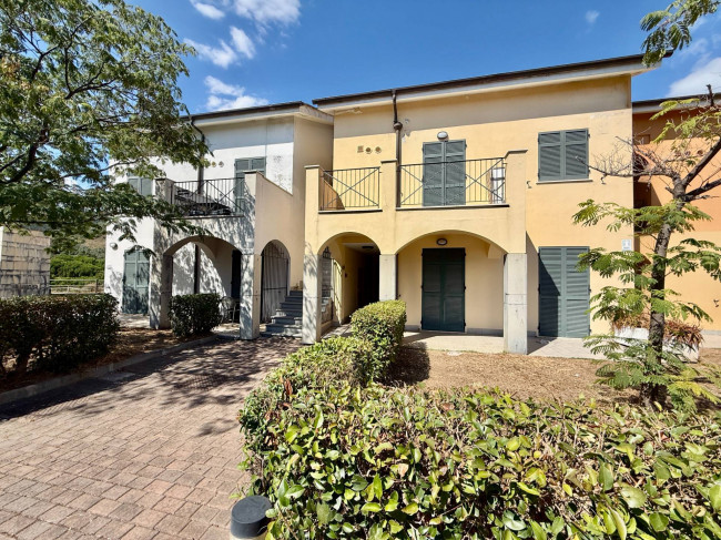 Studio flats for sale in Castellaro