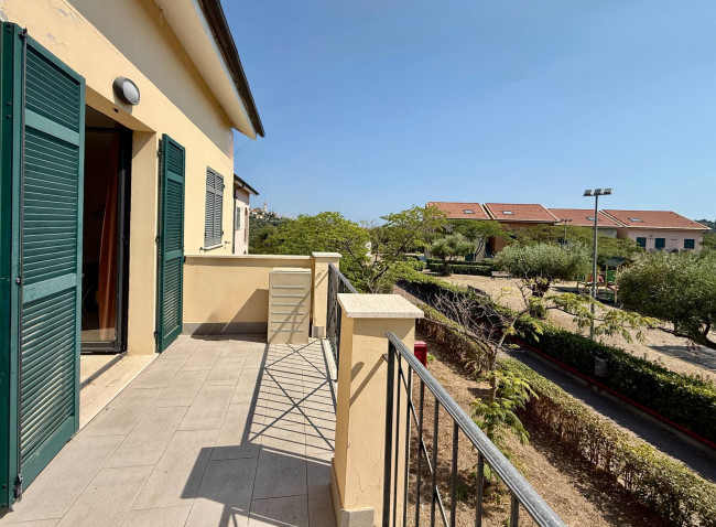Studio flats for sale in Castellaro