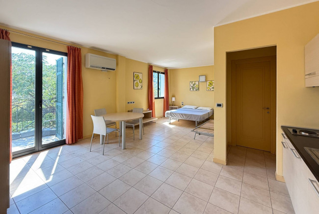 Studio flats for sale in Castellaro