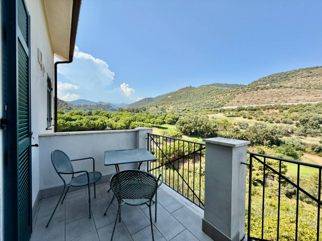 Studio flats for sale in Castellaro