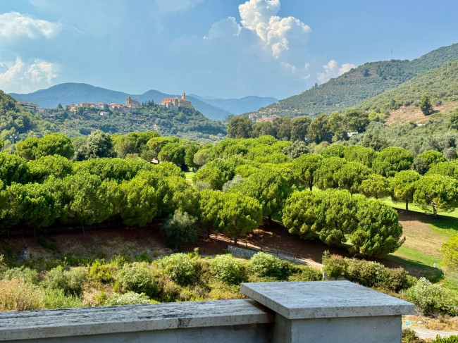 Studio flats for sale in Castellaro