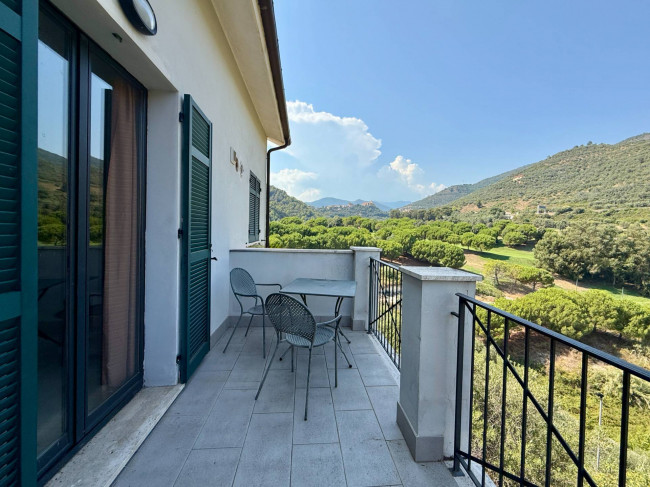 Studio flats for sale in Castellaro