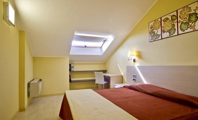Two-roomed flats with sea view for sale in Castellaro