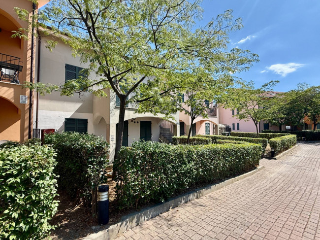 Two-roomed flats with sea view for sale in Castellaro