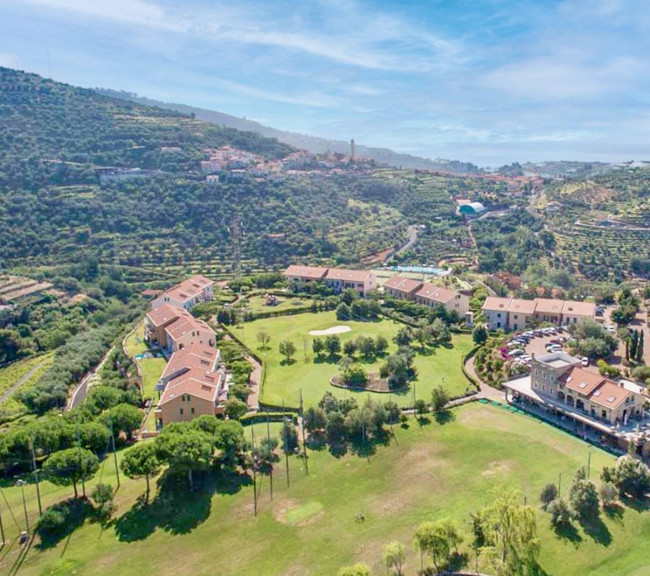 Two-roomed flats with sea view for sale in Castellaro