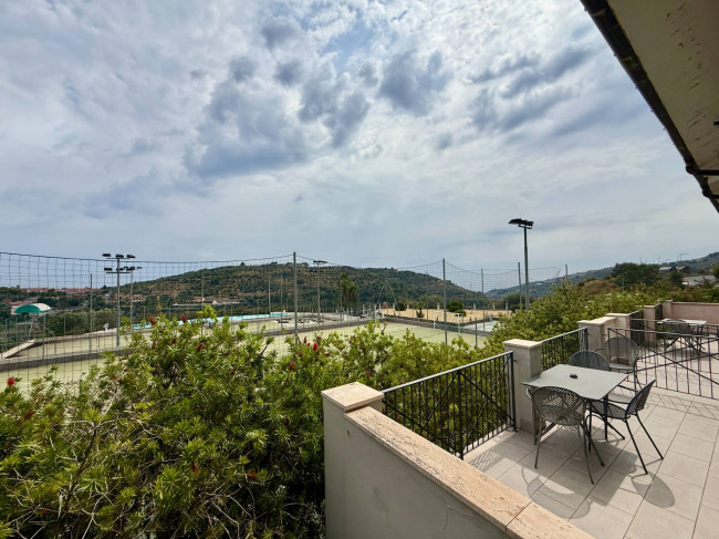 Two-roomed flats with sea view for sale in Castellaro