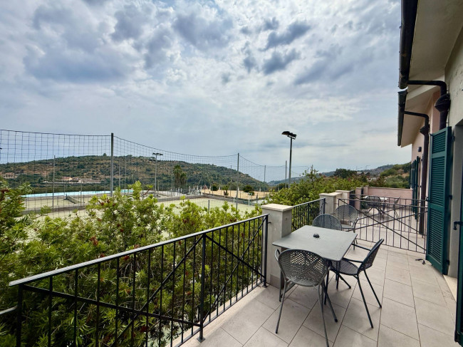 Two-roomed flats with sea view for sale in Castellaro