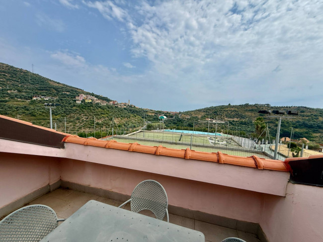 Two-roomed flats with sea view for sale in Castellaro