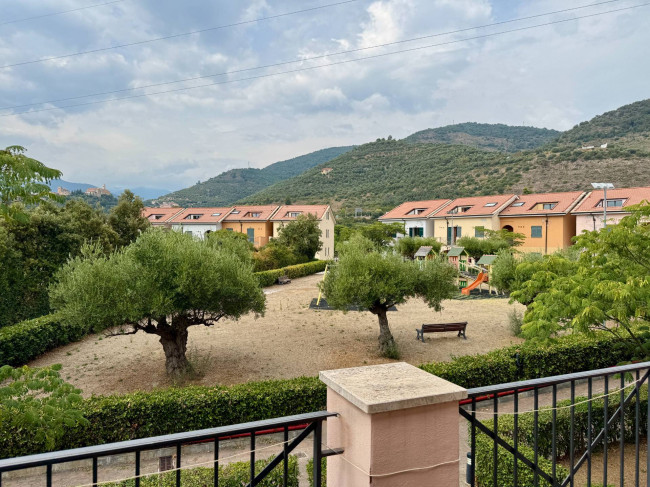 Studio flats for sale in Castellaro