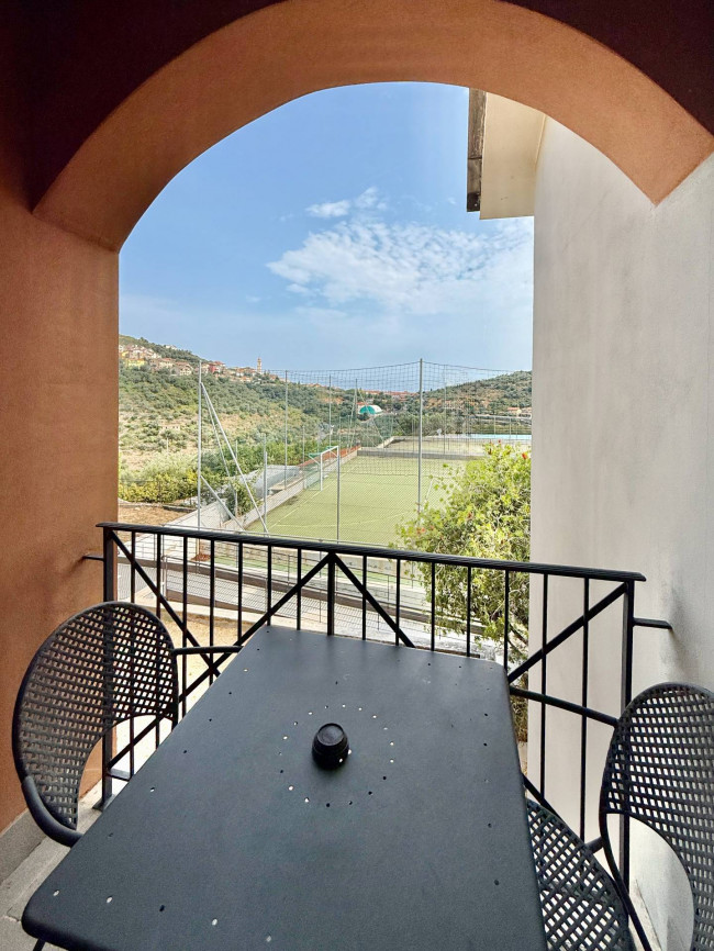 Studio flats for sale in Castellaro