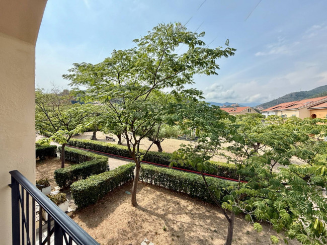 Studio flats for sale in Castellaro