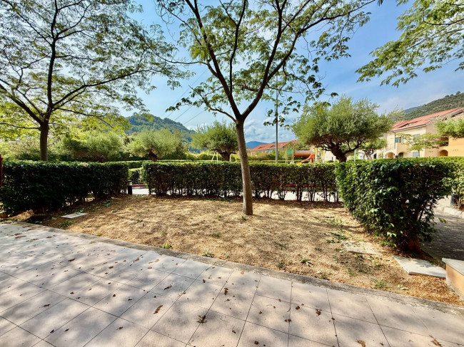 Studio flats for sale in Castellaro