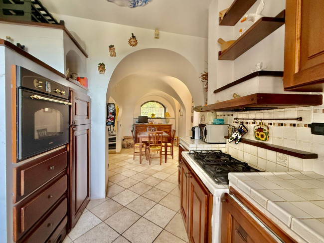 Casa Indipendente in vendita a Vado Ligure