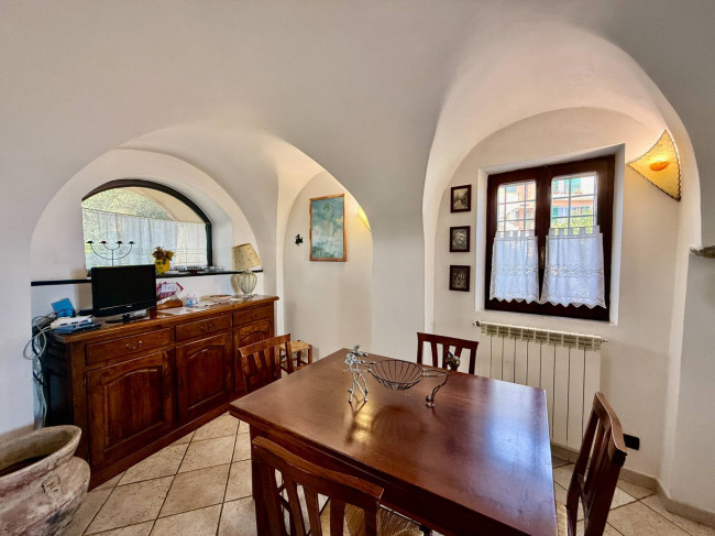 Casa Indipendente in vendita a Vado Ligure