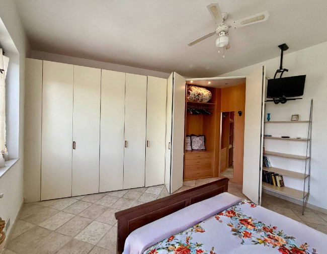 Casa Indipendente in vendita a Vado Ligure