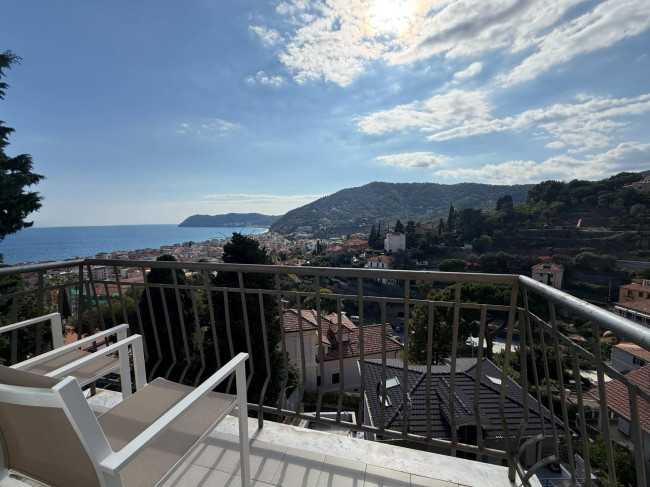 3rooms flat for sale in Alassio
