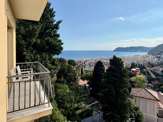 3rooms flat for sale in Alassio