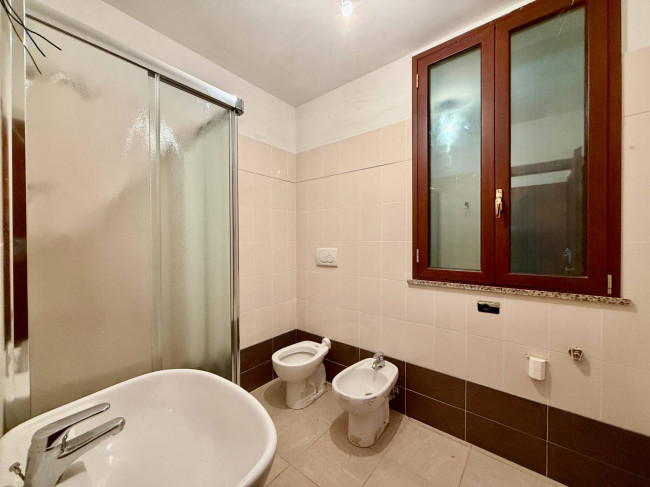 Palazzina indipendente in vendita a Diano Castello