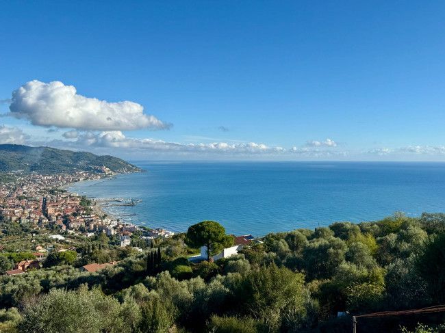 Villa for sale in Diano Marina