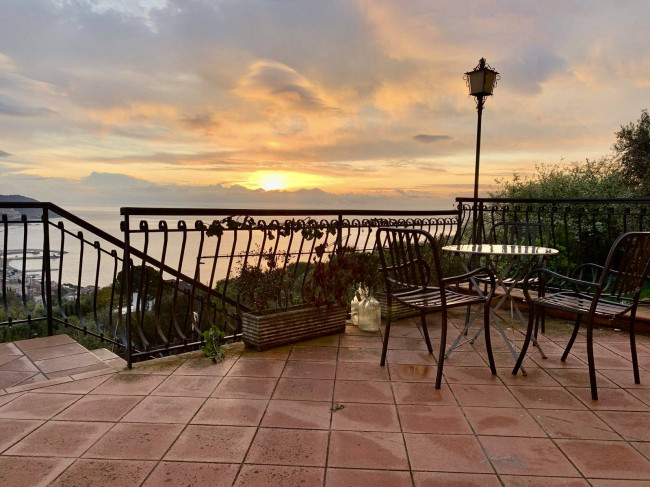 Villa for sale in Diano Marina