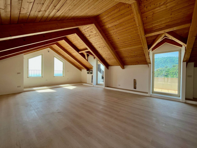 Mansarda in vendita a Alassio