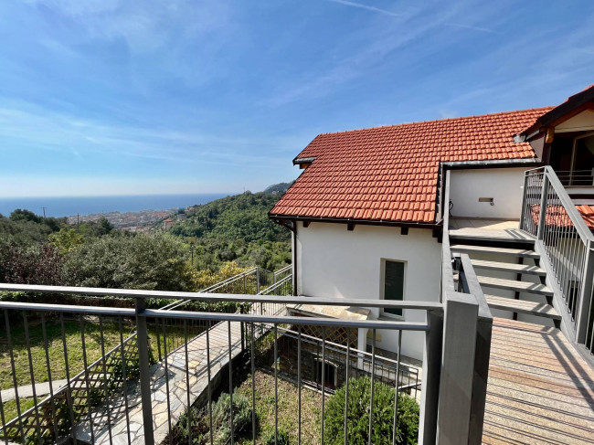 Mansarda in vendita a Alassio