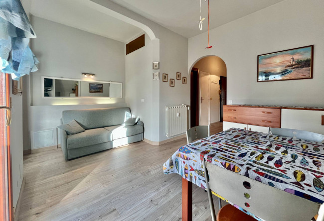 Two-roomed flat for sale in Loano