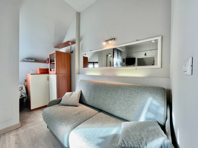 Two-roomed flat for sale in Loano