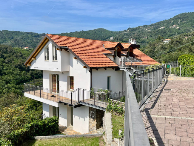 Two-roomed flat for sale in Alassio