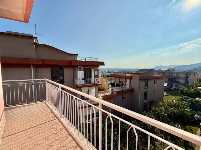 Bilocale Vista Mare in vendita a Pietra Ligure