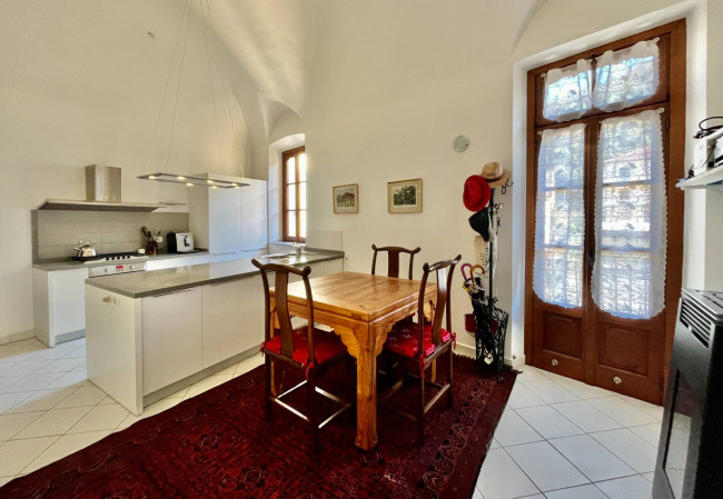 Quadrilocale in vendita a Pieve di Teco