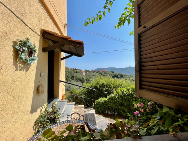 Appartamento in vendita a Villanova d'Albenga