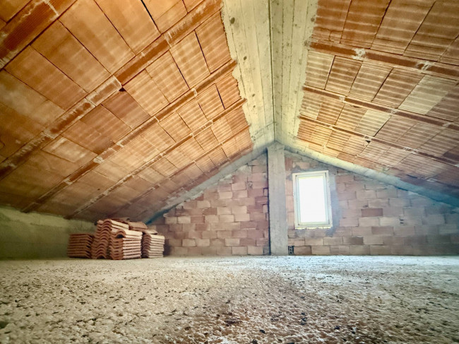 Kleine Villa zu verkaufen in Andora