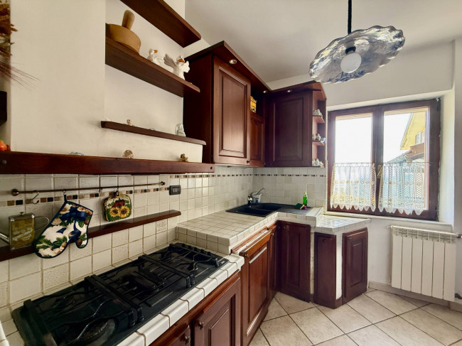 Casa Indipendente in vendita a Vado Ligure