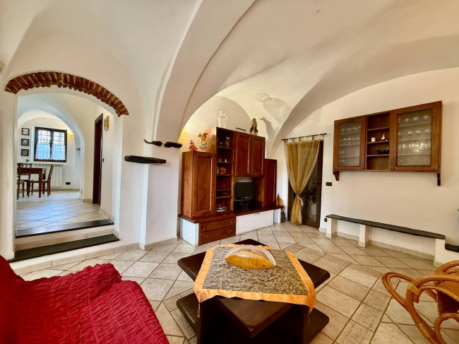 Casa Indipendente in vendita a Vado Ligure