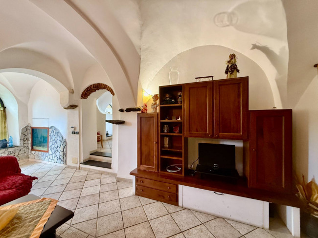 Casa Indipendente in vendita a Vado Ligure