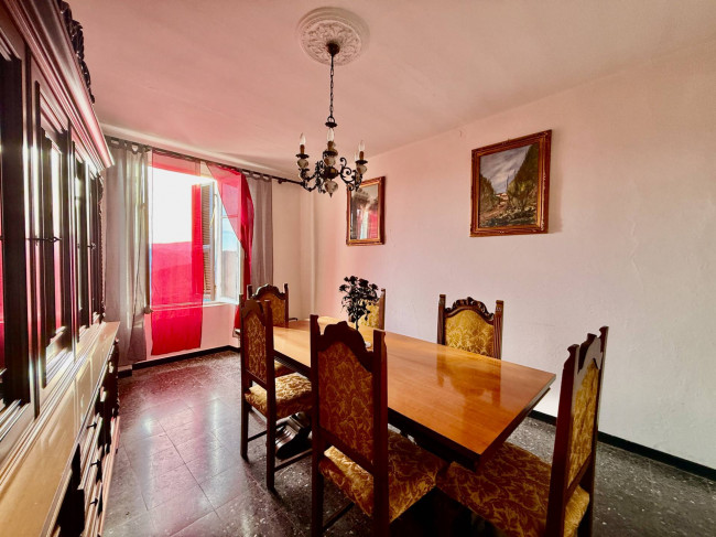 Casa Semindipendente in vendita a Aquila d'Arroscia