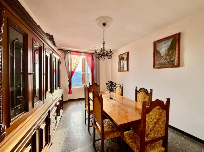 Casa Semindipendente in vendita a Aquila d'Arroscia