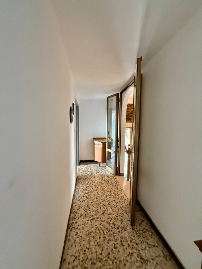 Casa Semindipendente in vendita a Aquila d'Arroscia