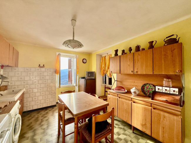 Casa Semindipendente in vendita a Aquila d'Arroscia