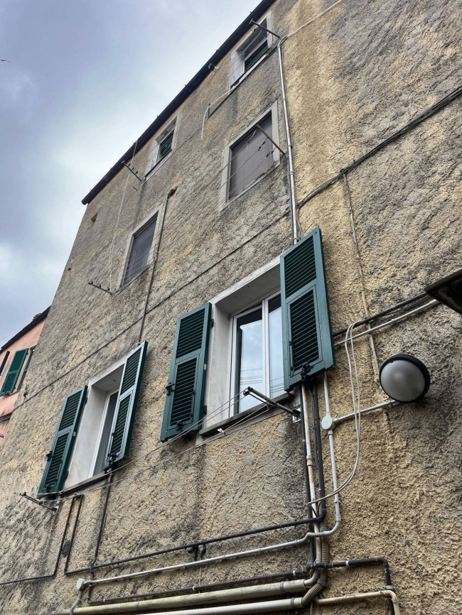 Dreizimmerwohnung zu verkaufen in Finale Ligure